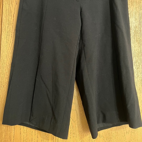 WHBM Women’s Black Signature Collection Wide Leg Crop Pants Sz-10 - Picture 3 of 9